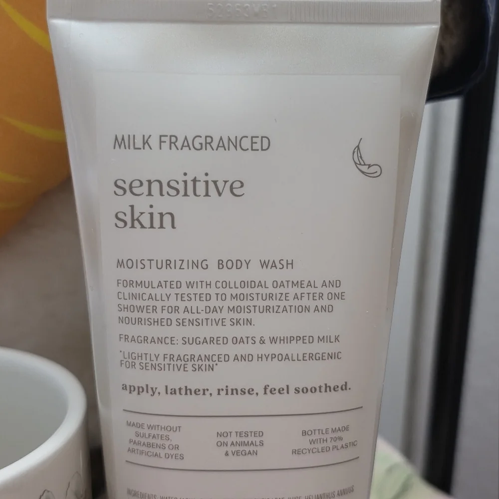 Bath & Body Works Sensitive Skin Milk Moisturizing Body Wash & Body Butter Set